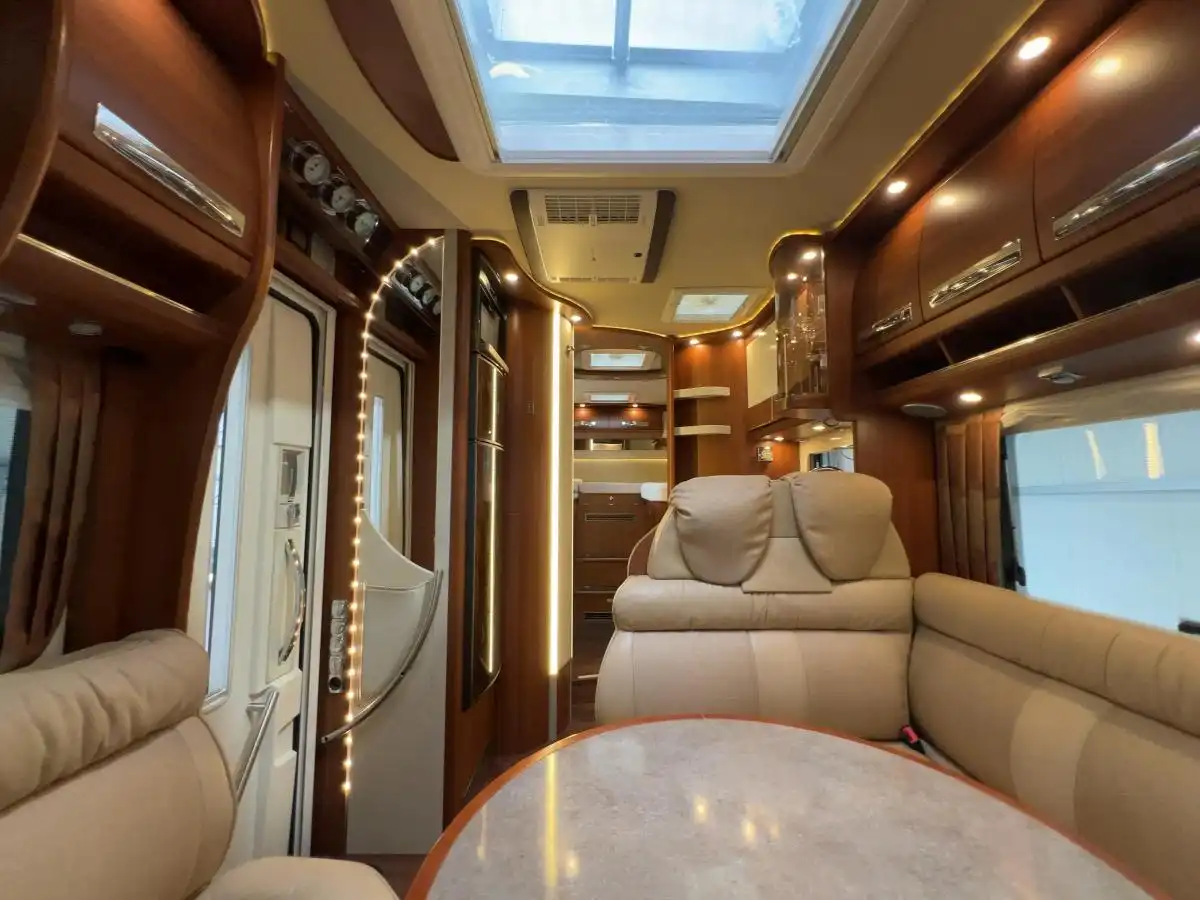 CARTHAGO Chic E-Line Yachting I 51 Aut. Einzelbetten Hubbett - Ansicht 11